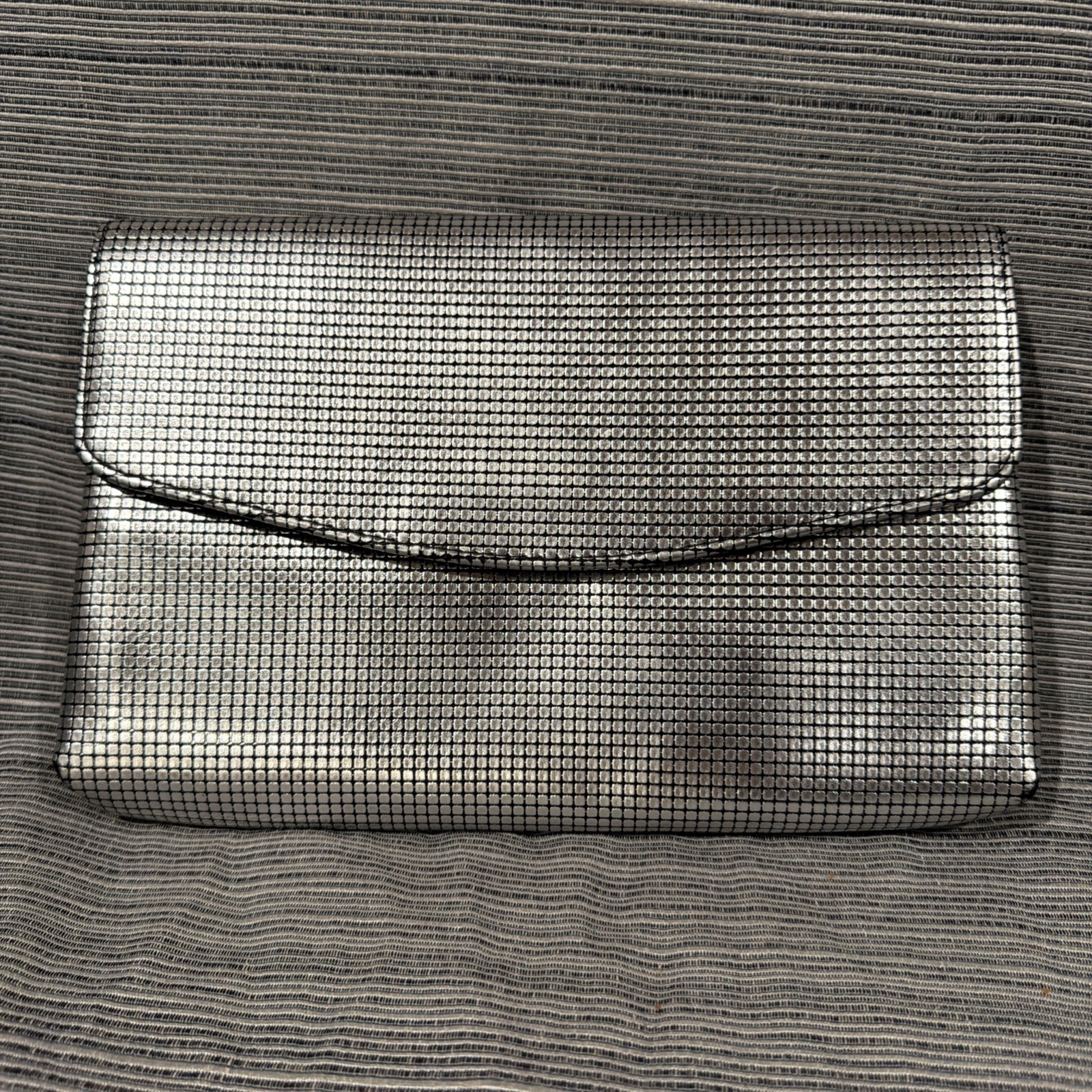 Vintage 70s Harry Levine Silver Metallic Mesh Clutch Shoulder Bag Purse NWT