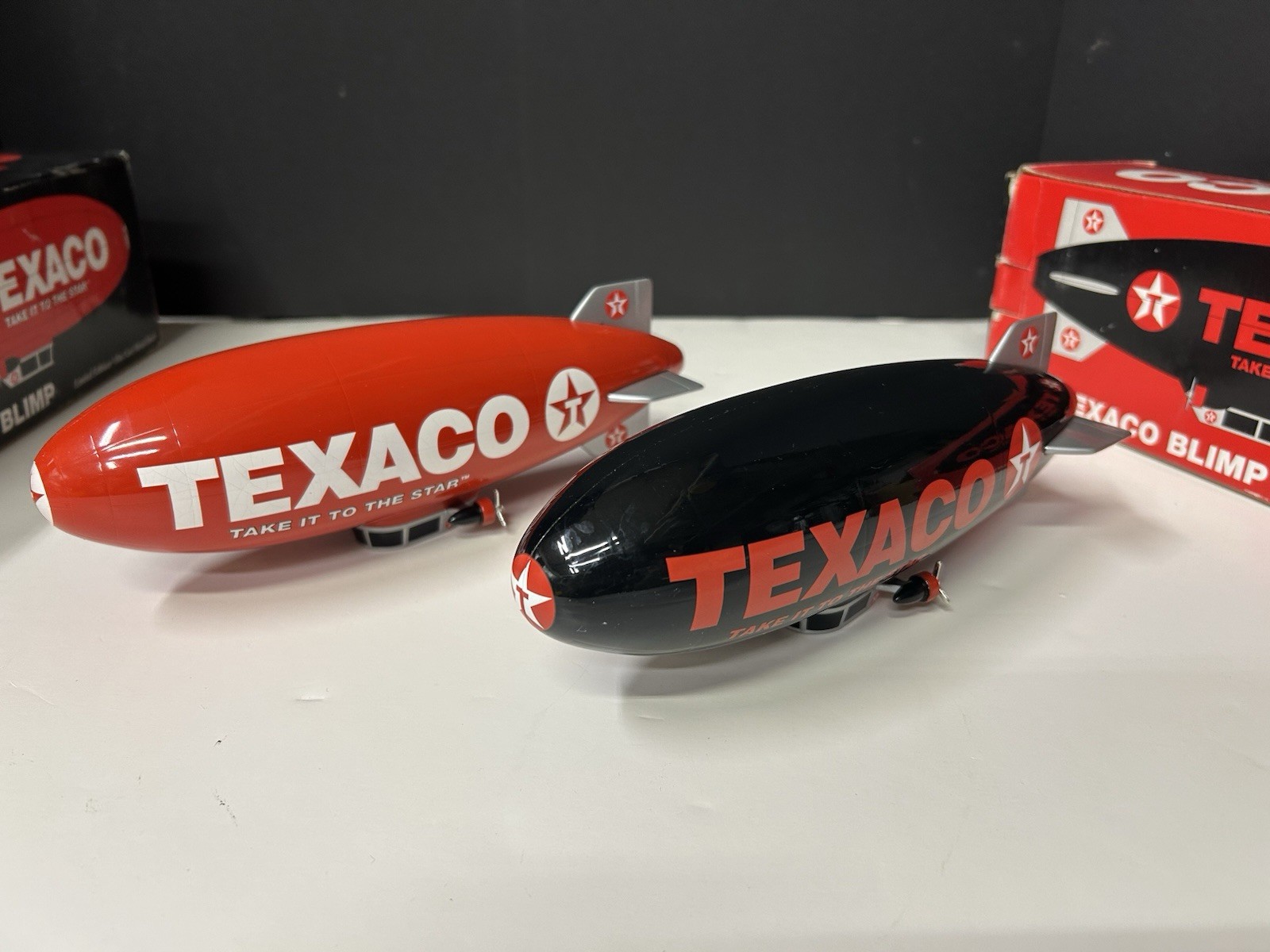Speccast Texaco Blimp Set Speccast Texaco Blimp Set