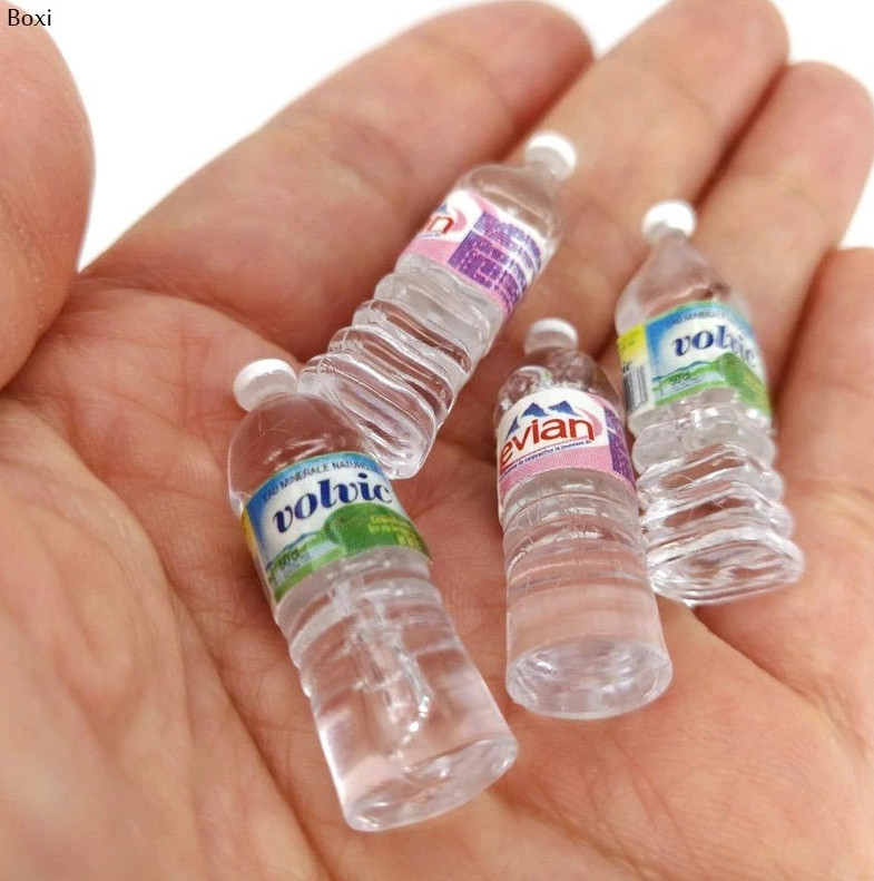 10pcs Mini Resin Water Bottles Dollhouse 1:12 Scale Model Random Colors Toy