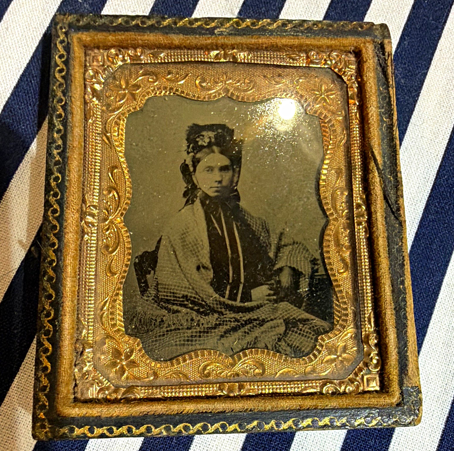 Cased Black & White Woman Portrait Photograph, Framed Metal/Leather Case, 1pc Cased Black & White Woman Portrait Photograph, Framed Metal/Leather Case, 1pc