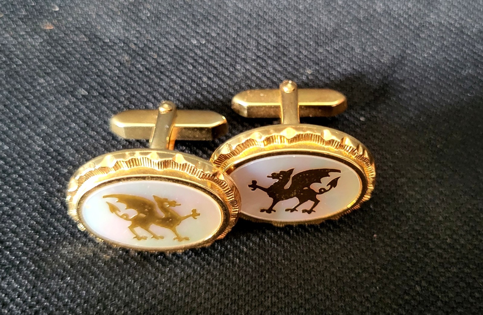 Lovely Pair Gold Coloured Welsh Dragon Cufflinks Wedding Special Occasion Wales
