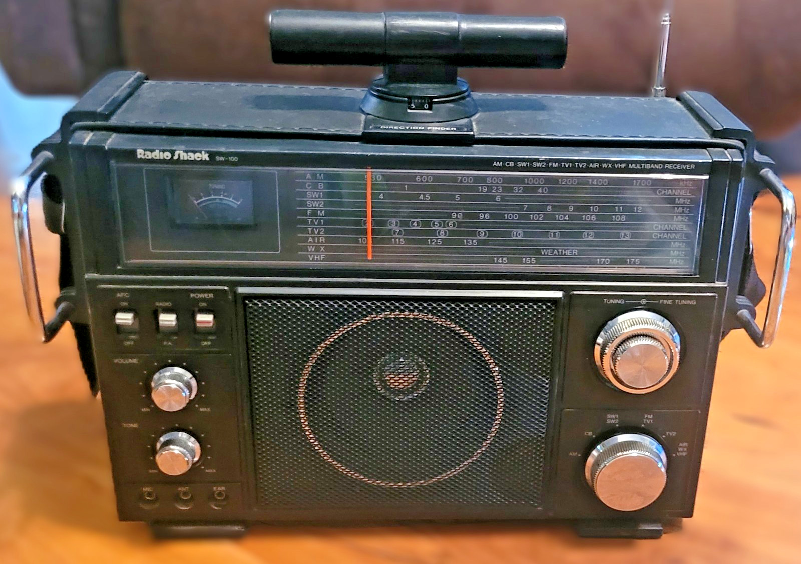 Radio Shack SW100 12-649 Multiband Receiver Shortwave AM/FM CB TV Weather Radio Radio Shack SW100 12-649 Multiband Receiver Shortwave AM/FM CB TV Weather Radio