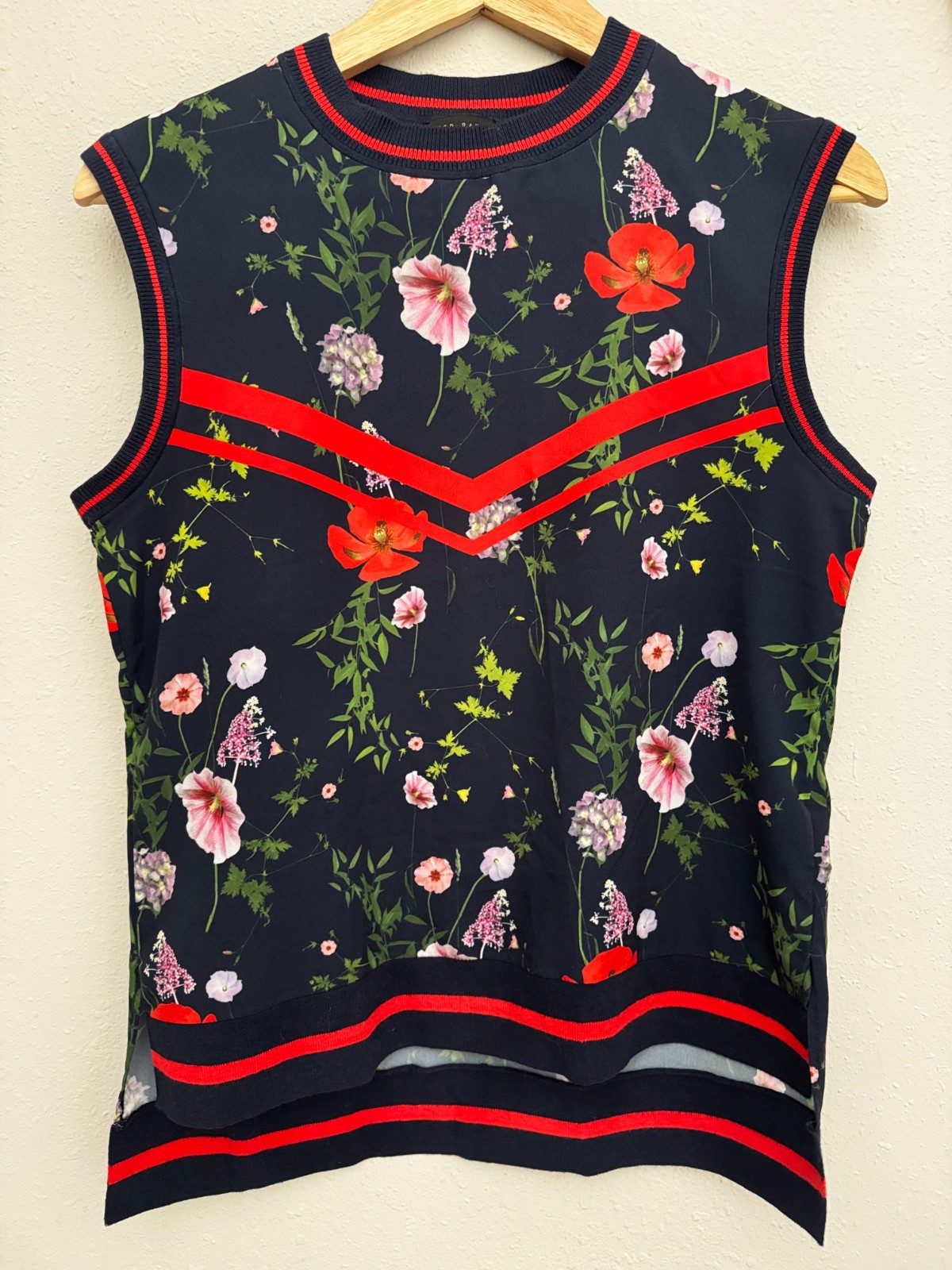 Ted Baker Namib Hedgerow Navy Floral Sleeveless Knit Top with Red Trim Sz 1