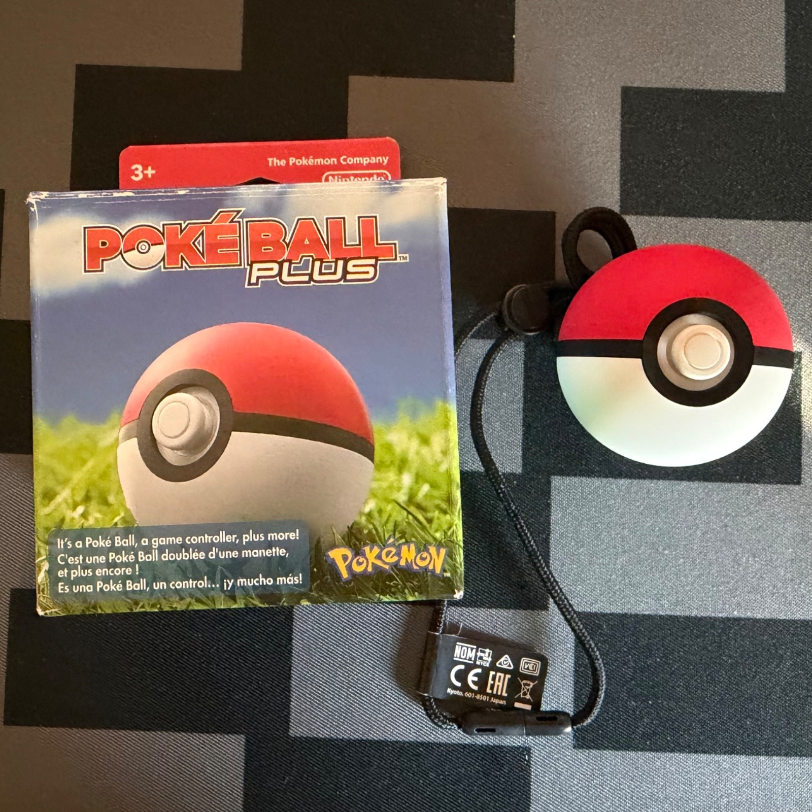 Poke ball Pokeball Plus Nintendo Switch Controller Pokémon with Opened Box