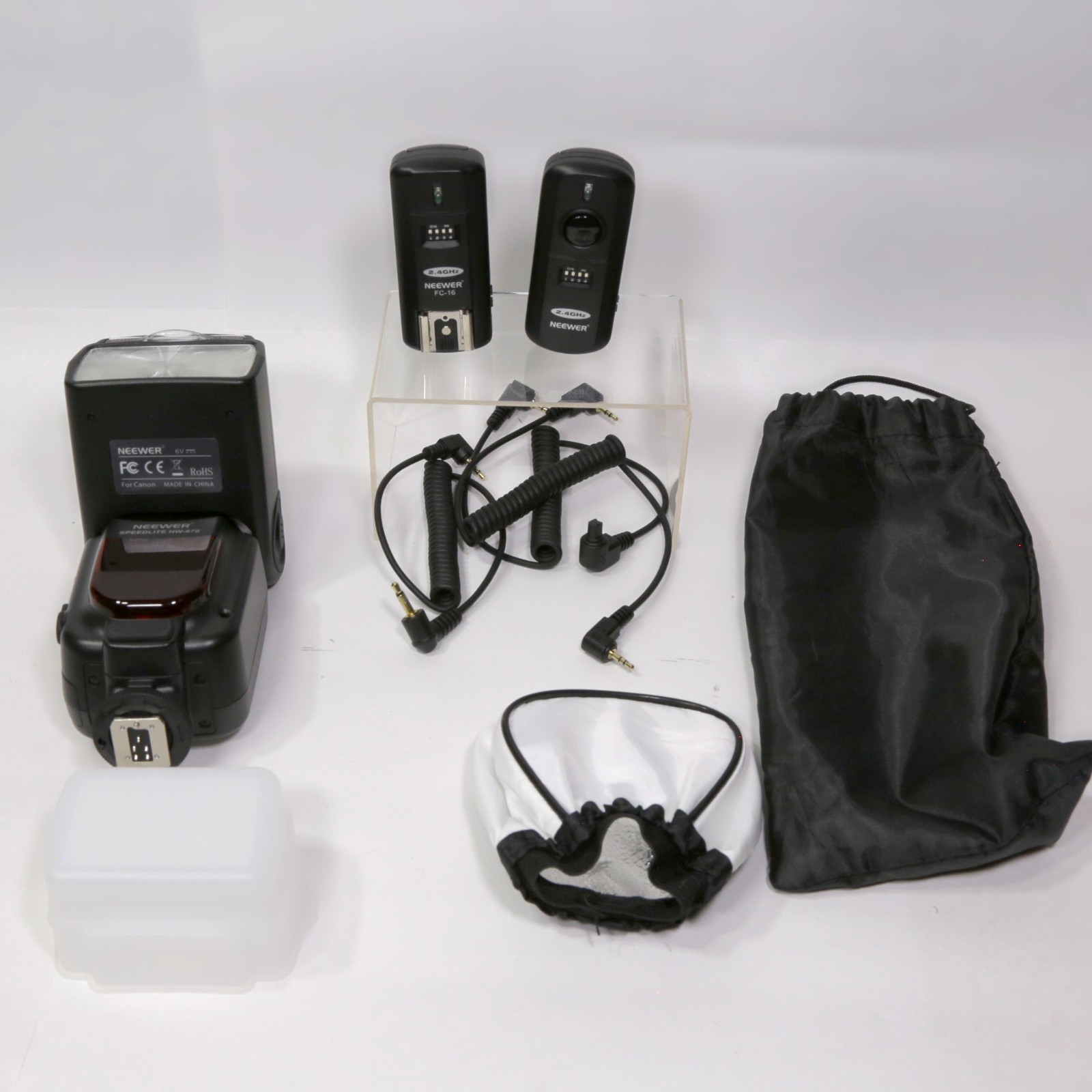 [PRO BUNDLE] NEEWER Flash Speedlite (NW-670) w/ Wireless Flash Trigger (FC-16)