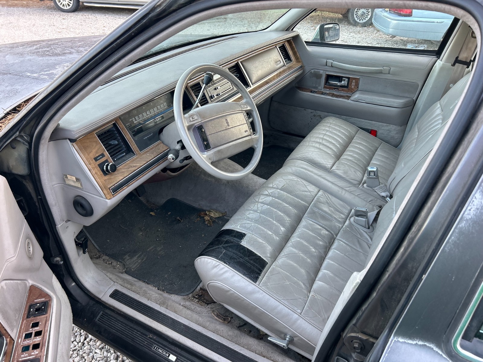 1991 Lincoln Town Car Interior Engine Under Hood Parts  92 94 95 96 97 90 91