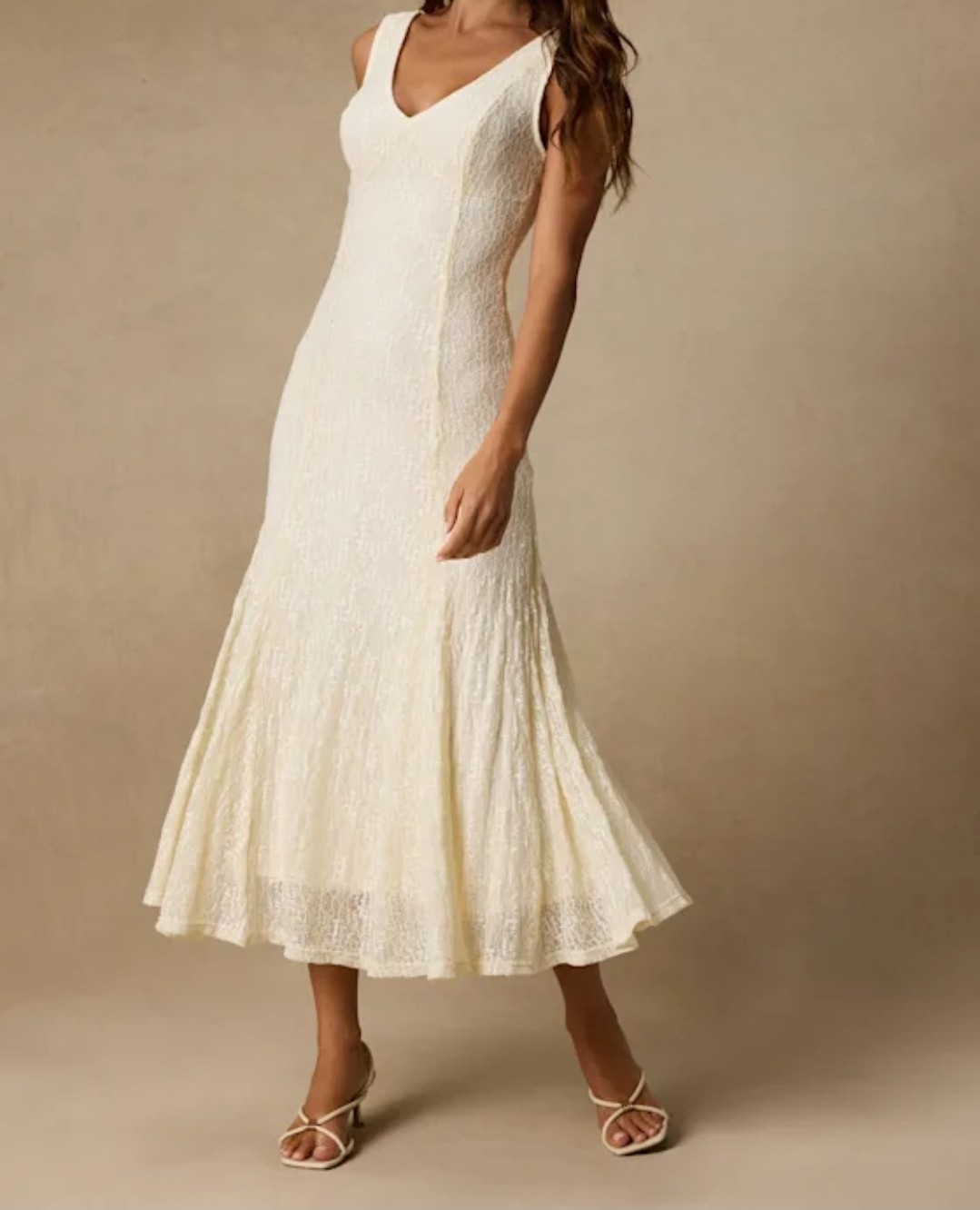 Lulu\'s Effie Cream Lace V-Neck Midi Dress Lulu\'s Effie Cream Lace V-Neck Midi Dress