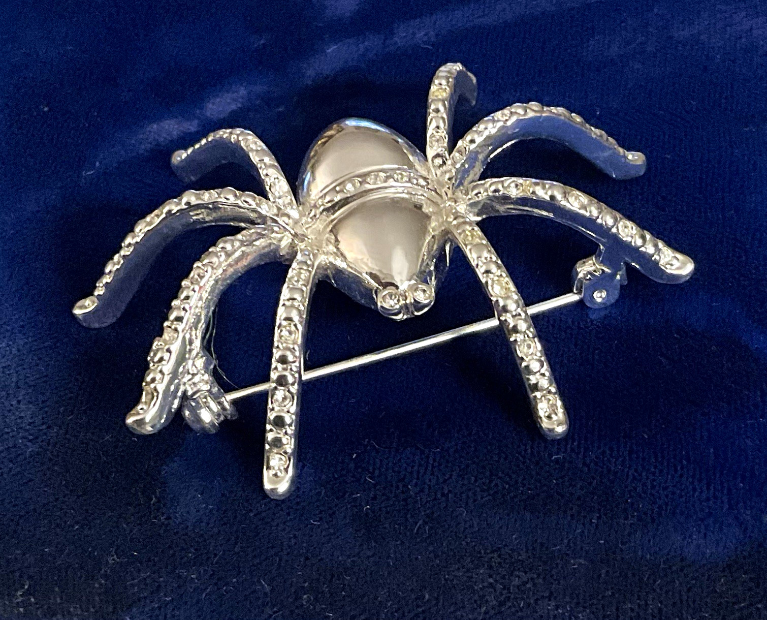 Vintage Signed ROMAN Silver Tone Rhinestone Spider Brooch. Vintage Signed ROMAN Silver Tone Rhinestone Spider Brooch.