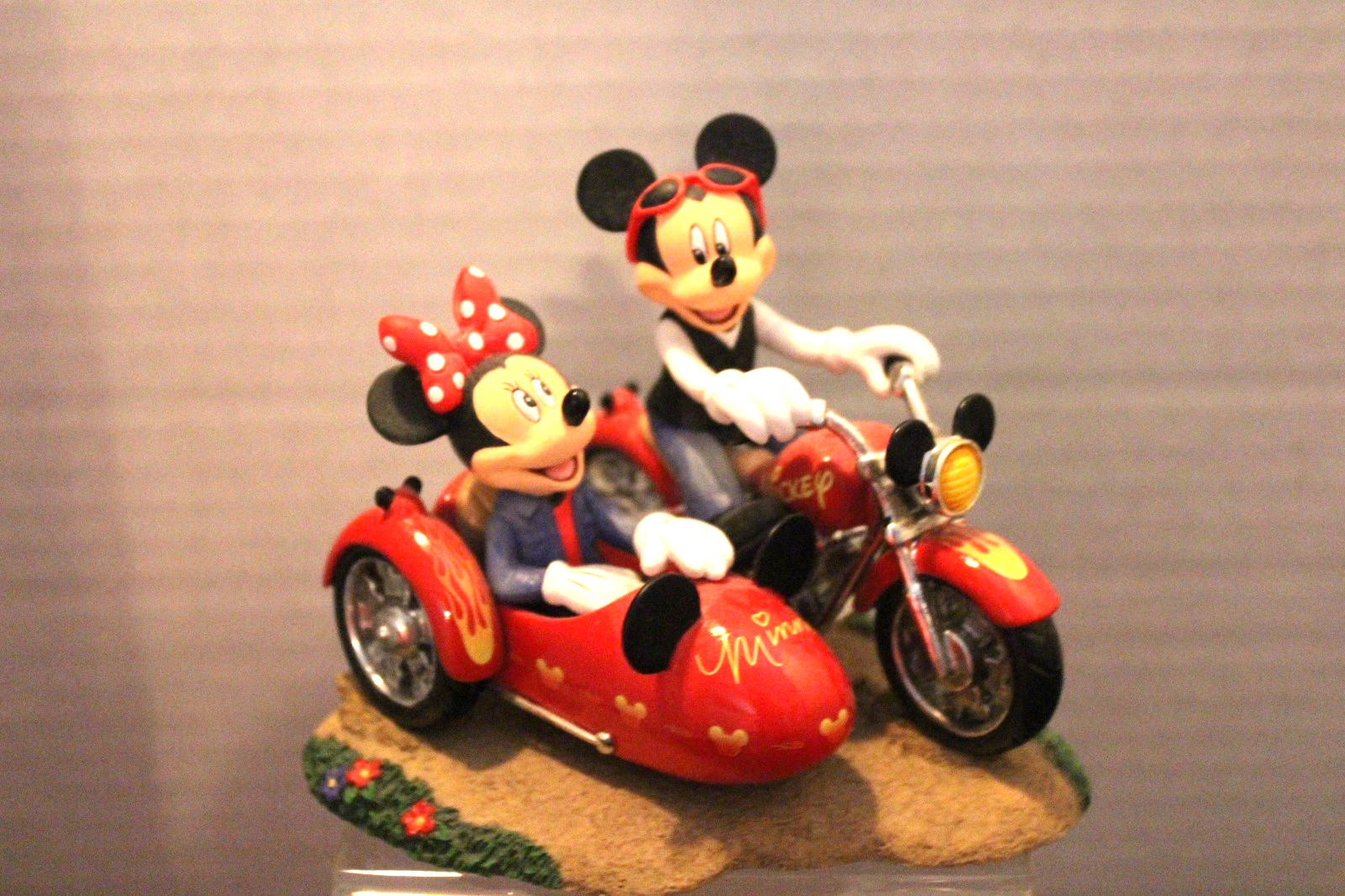 Disney Highway Sweethearts Mickey Minnie Motorcycle Magic Figurine #0579 Ltd