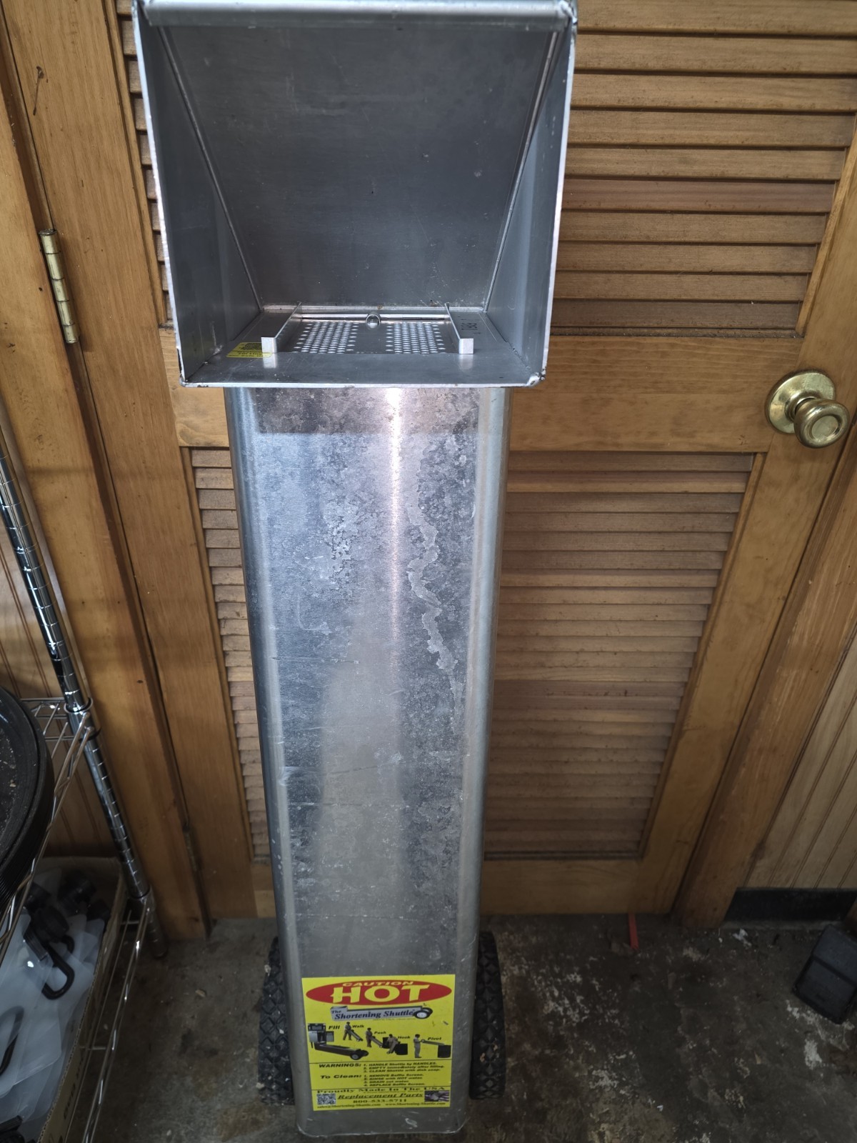 Shortening Shuttle Commercial Fryer Oil Disposal Carrier – NEVER USED