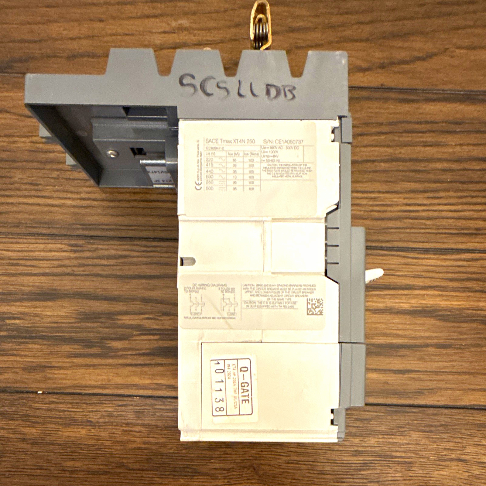ABB SACE Tmax XT4N 250 1SDA050737R1 600A 3 Pole 551-600V Bolt-On Breaker ABB SACE Tmax XT4N 250 1SDA050737R1 600A 3 Pole 551-600V Bolt-On Breaker