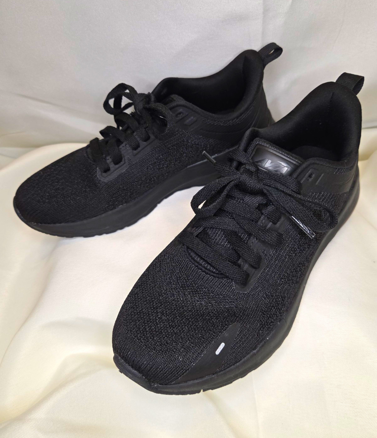 Avia Womens Black Low Top Lace-Up Athletic Sneaker, Solid, Activewear/Casual Avia Womens Black Low Top Lace-Up Athletic Sneaker, Solid, Activewear/Casual