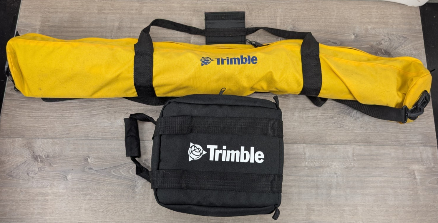 Trimble R4sLE GNSS RECEIVER & TRIPOD