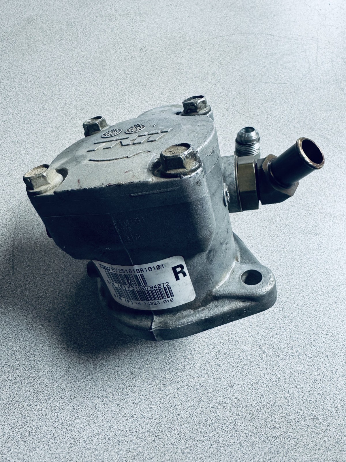 TRW Power Steering Pump P/N 14-14323-000