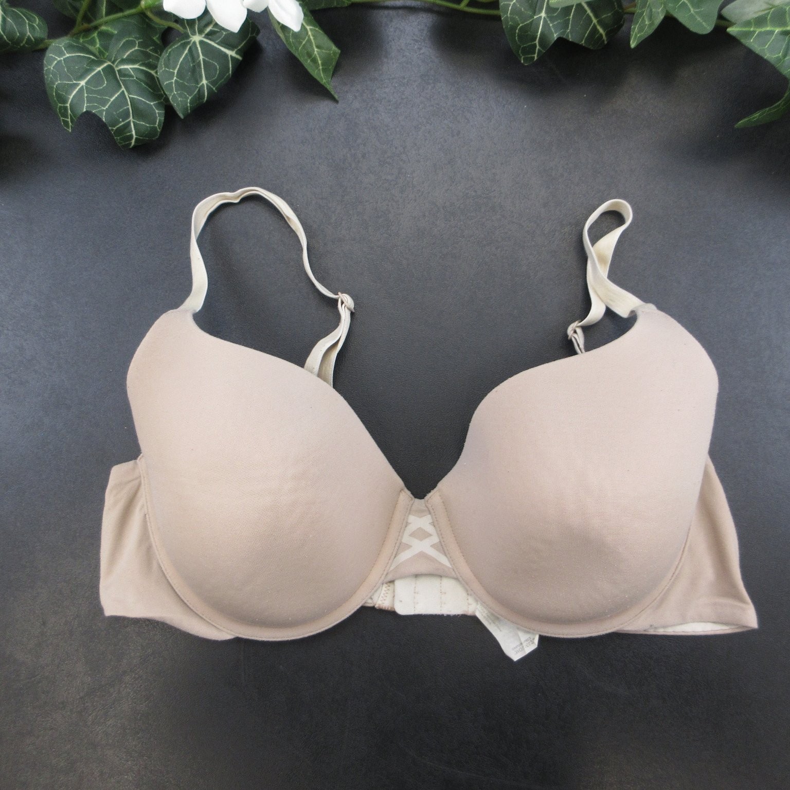 Warner\'s Women\'s Nude 38B Underwire Padded T-Shirt Bra TA4036M Warner\'s Women\'s Nude 38B Underwire Padded T-Shirt Bra TA4036M