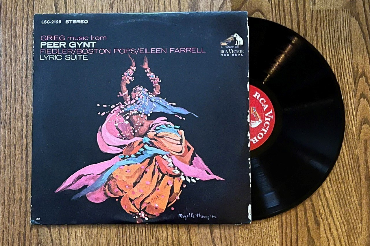 Grieg Peer Gynt Lyric Suite Fiedler Boston Living Stereo LSC-2125 White Dog VG+ Grieg Peer Gynt Lyric Suite Fiedler Boston Living Stereo LSC-2125 White Dog VG+