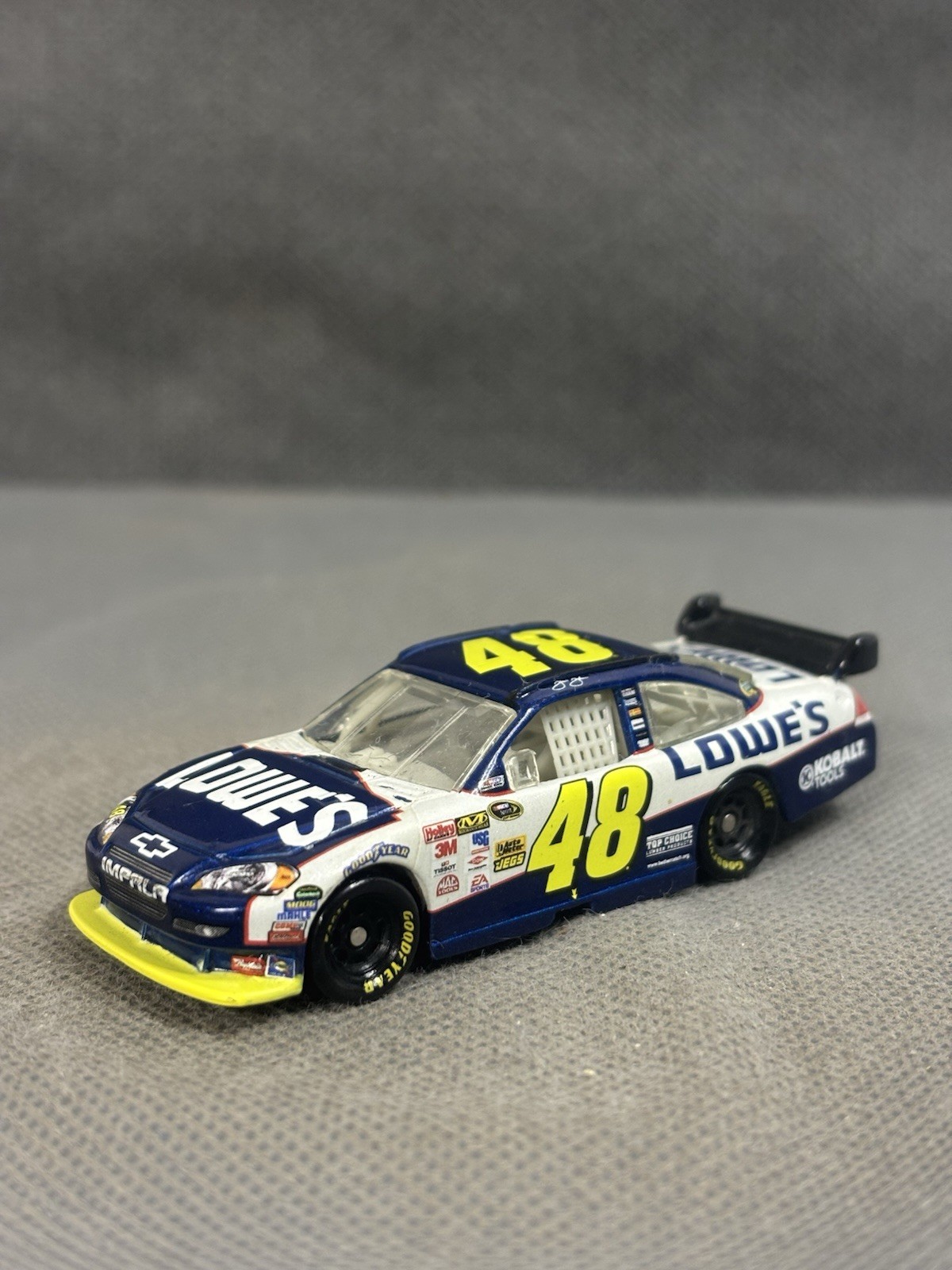 LOOSE Jimmie Johnson 2010 Lowe’s 1/64 Diecast