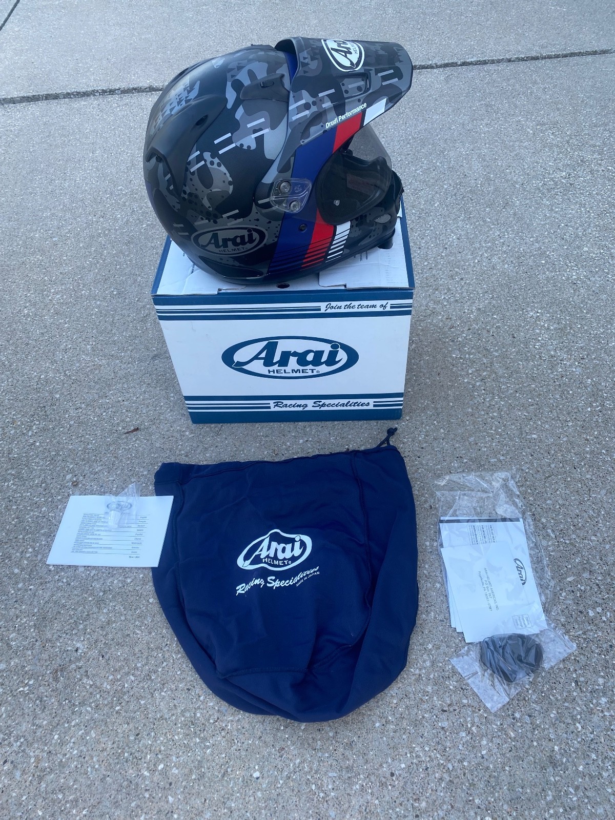 arai xd4 adv helmet. Trico frost xxl, excellent condition