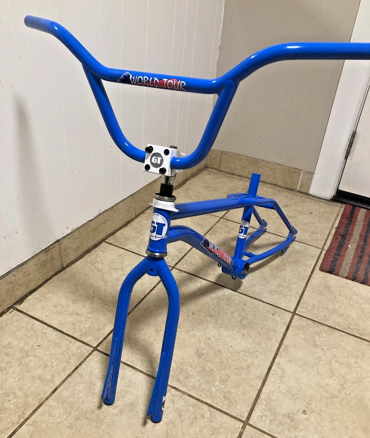 1986 GT World Tour Frame Set Maui Blue Powdercoat: Dual Guide Fork GT Bars Stem