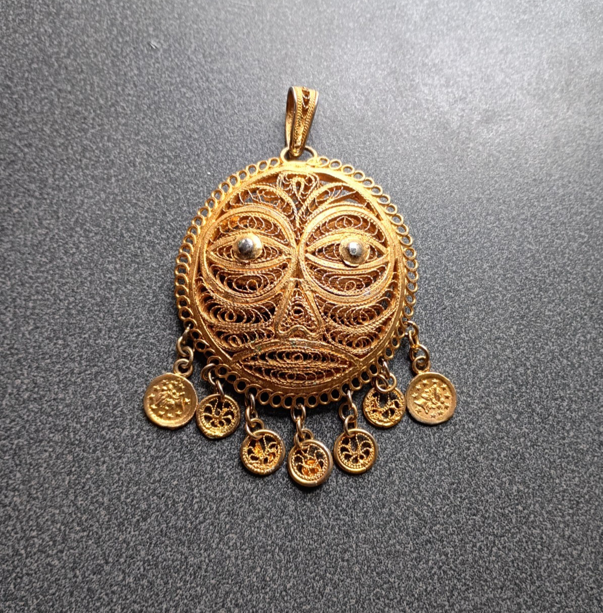 Vintage Oaxaca Mexico Filigree Large Gold Tone Sun Face Pendant Vintage Oaxaca Mexico Filigree Large Gold Tone Sun Face Pendant