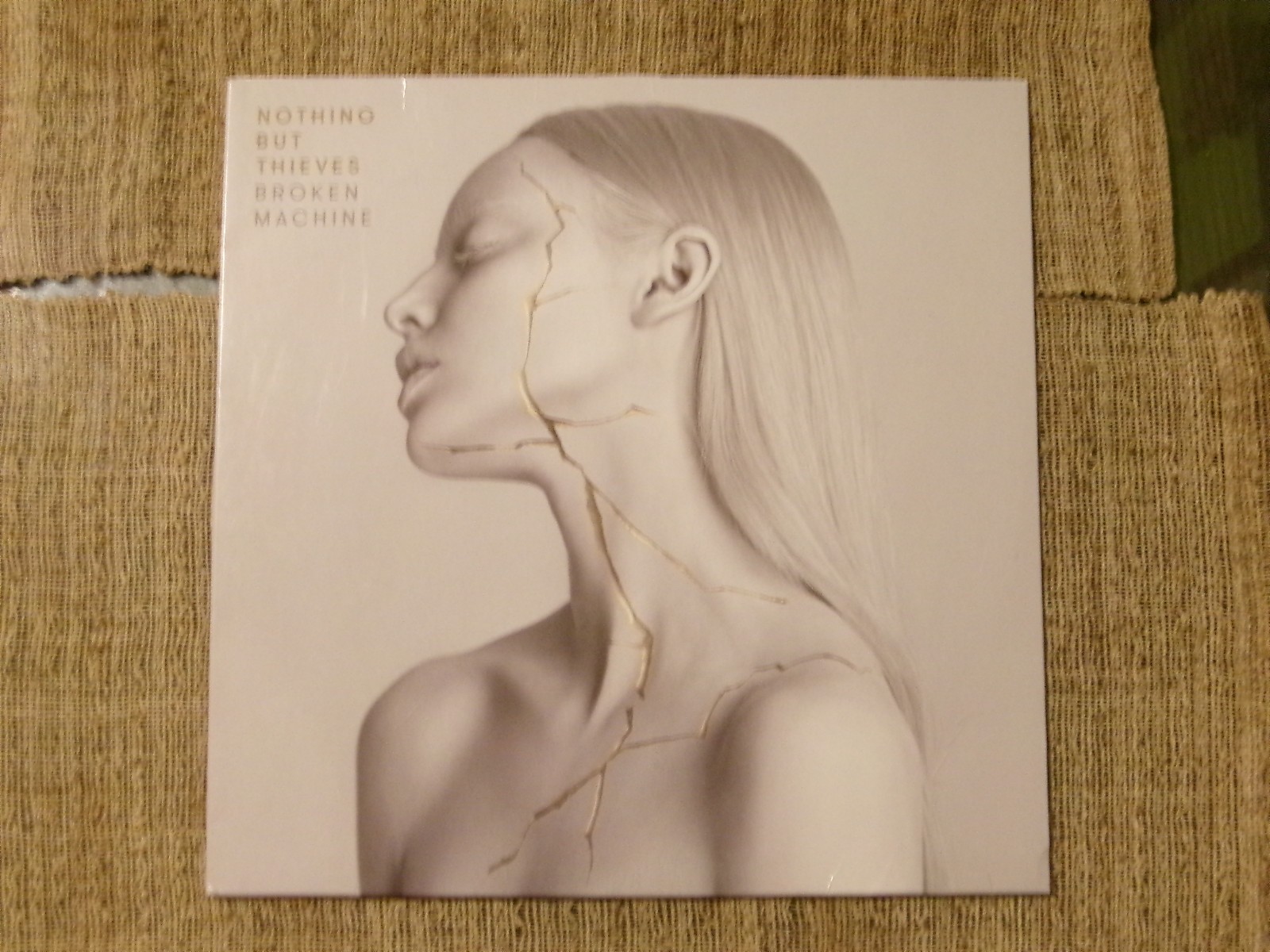 Nothing But Thieves Broken Machine Vinyl LP Record 2017 RCA Alternative Rock Nothing But Thieves Broken Machine Vinyl LP Record 2017 RCA Alternative Rock