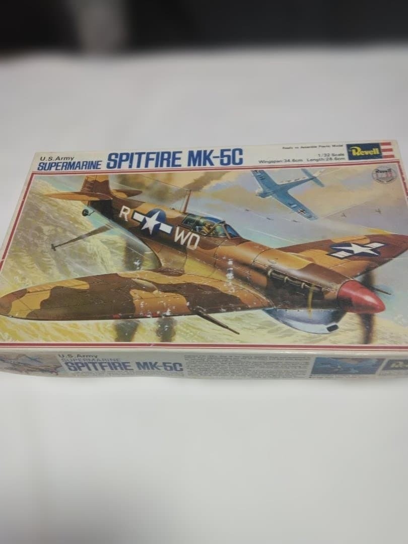 Revell 1/32 Spitfire Mk.Vc H-281 Model Kit Vintage Unassembled