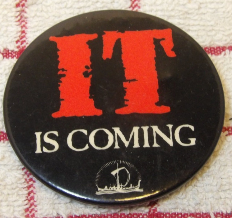Vintage Stephen King IT IS COMING Button Pin Promo Viking 1986 Horror Pennywise Vintage Stephen King IT IS COMING Button Pin Promo Viking 1986 Horror Pennywise