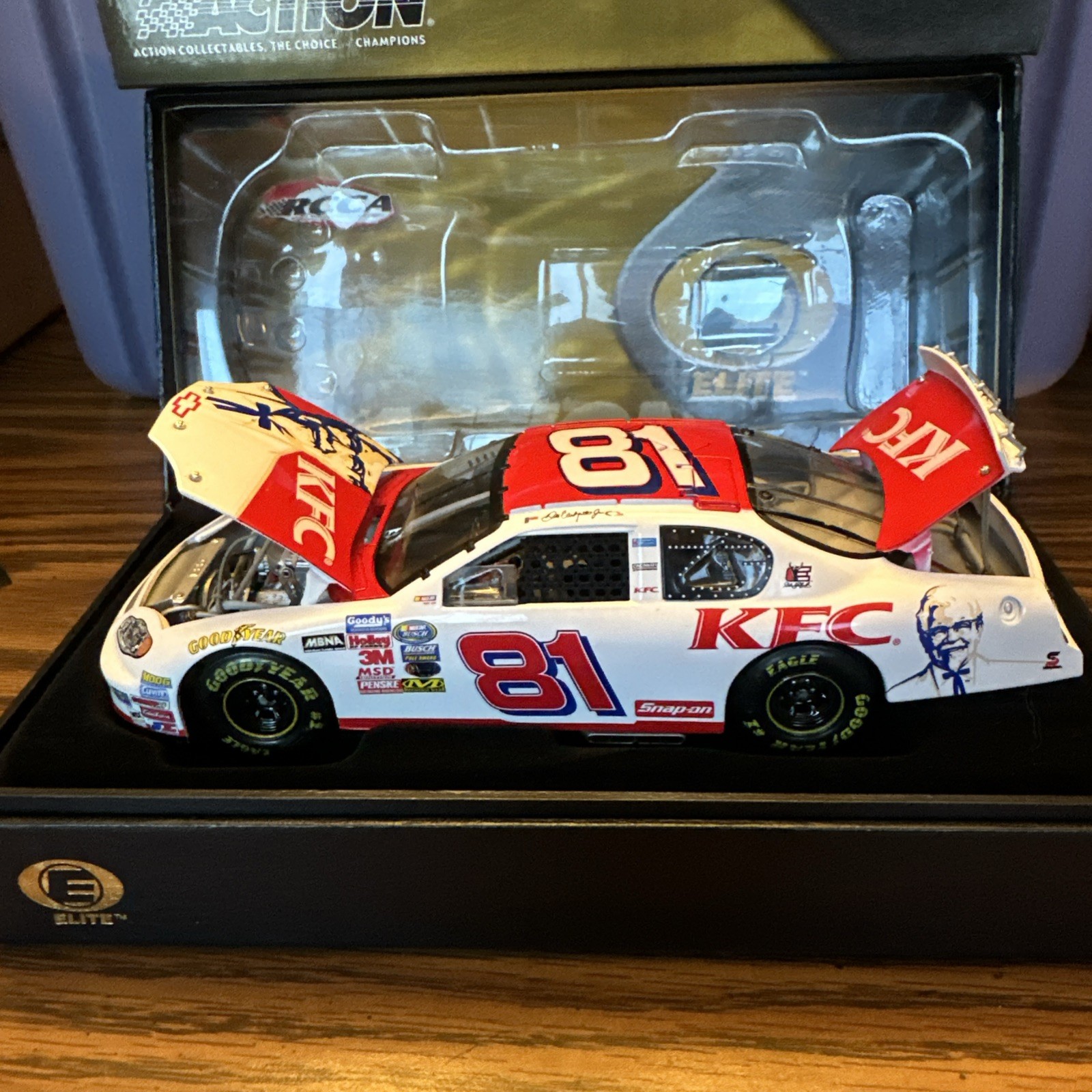 1:24 #81 Dale Earnhardt Jr. Action RCCA ELITE KFC 2004 Monte Carlo 3249/4440 1:24 #81 Dale Earnhardt Jr. Action RCCA ELITE KFC 2004 Monte Carlo 3249/4440