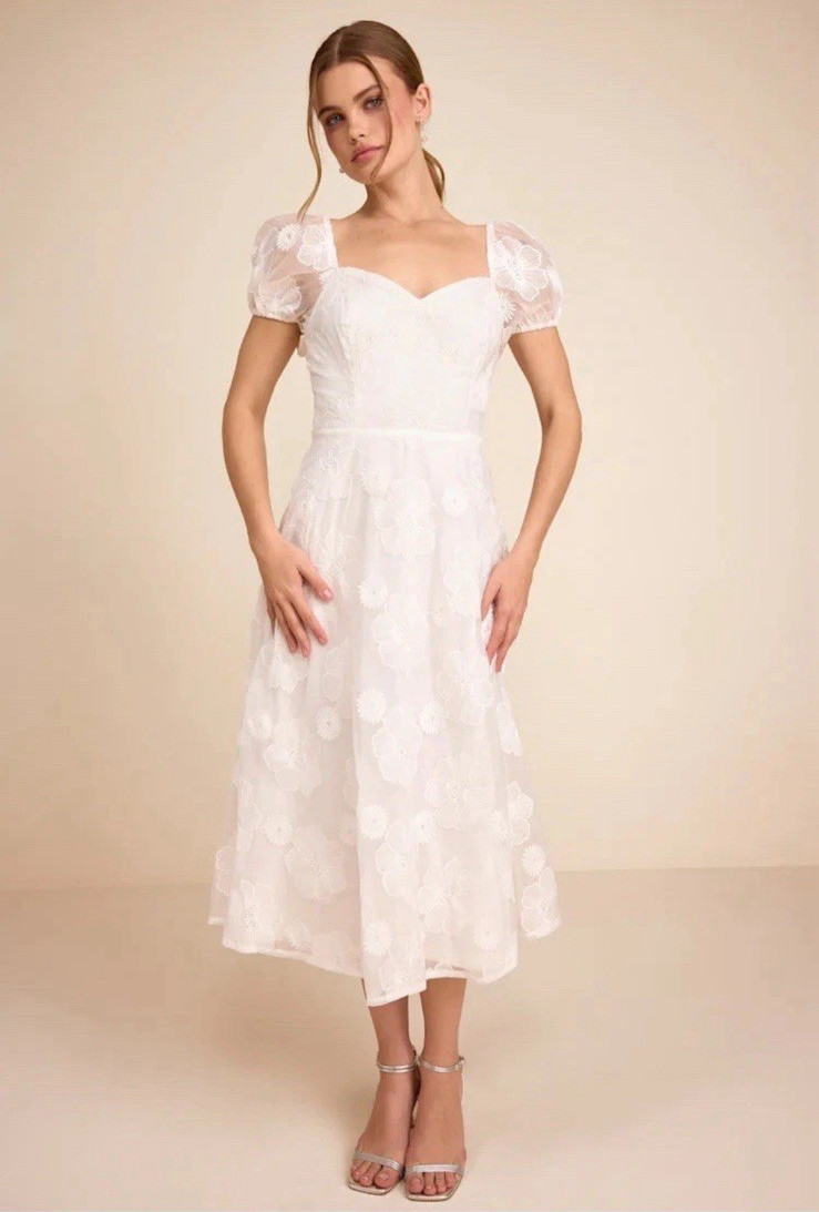 Lulus NEW Sweetest Behavior White Embroidered Puff Sleeve Midi Dress Size Medium