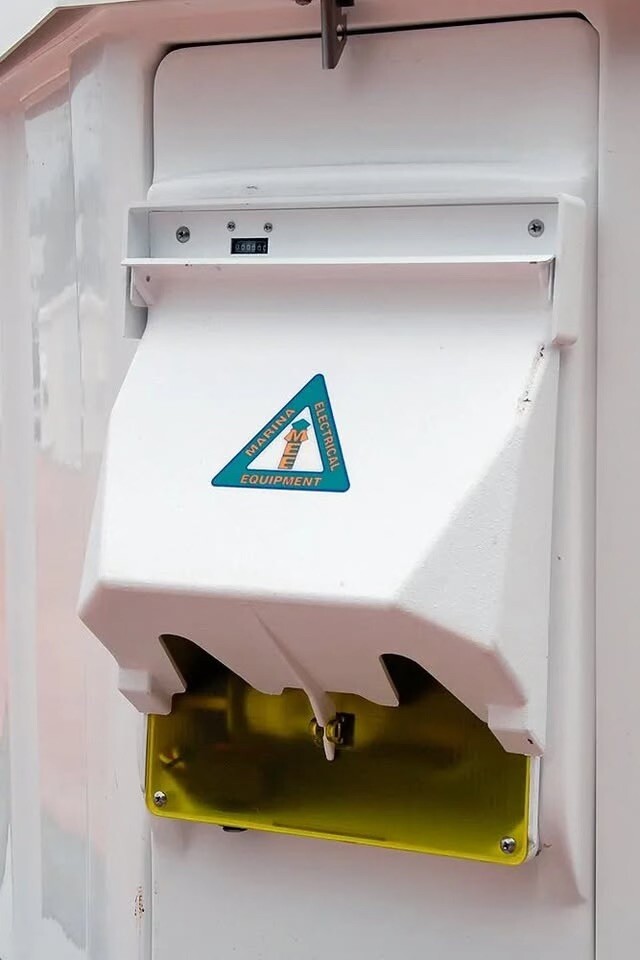 Bayside Utility Center BU2050 - Marine Harbor Lighting