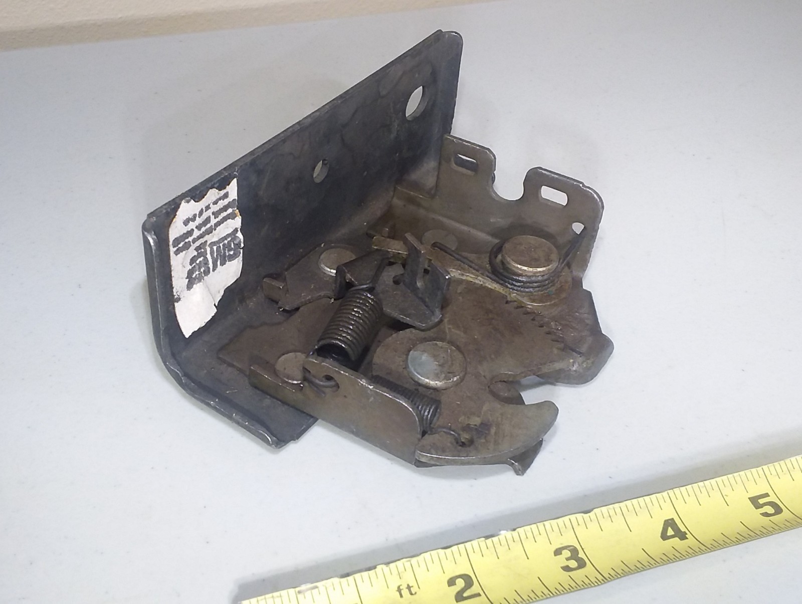 NOS GM 73 74 75 76 77 Oldsmobile Cutlass 442 & 73-76 Olds Delta 88 98 hood latch