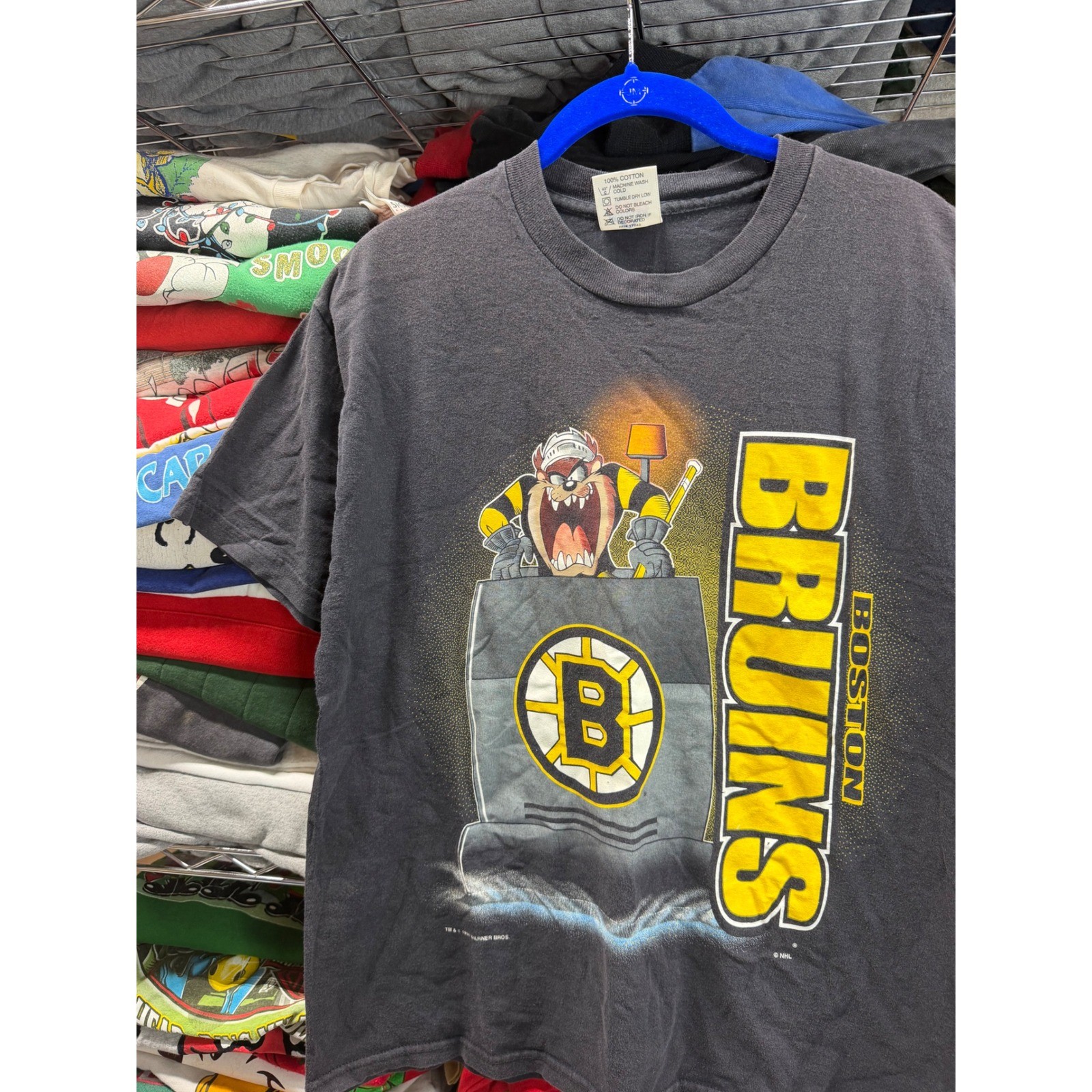 Vintage 1996 Boston Bruins Taz NHL Shirt Mens Medium League Leader Gray 90s
