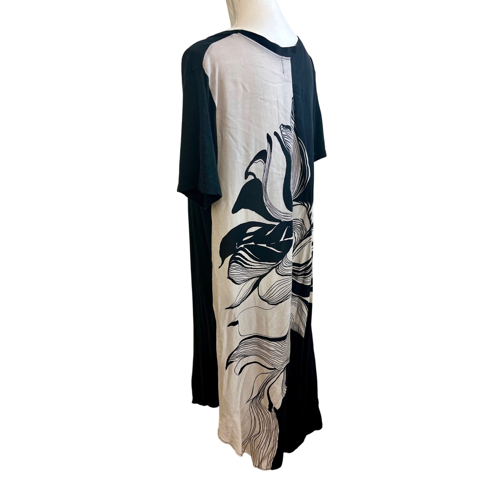 t.la T-Shirt Dress Sz M Black Floral Scandi Boho Arty Festival Minimalist Unique
