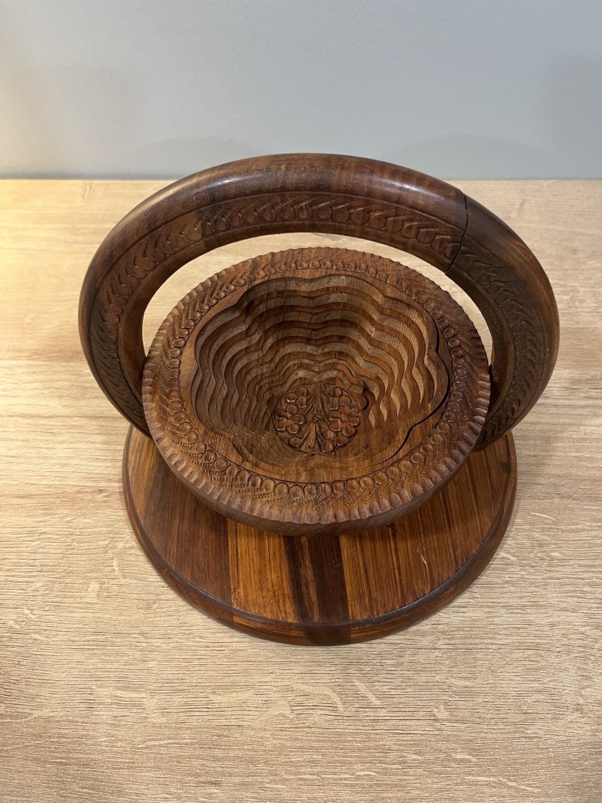 Vintage Hand Carved Wood Collapsible Folding Trivet Bowl Basket Cracked Handle