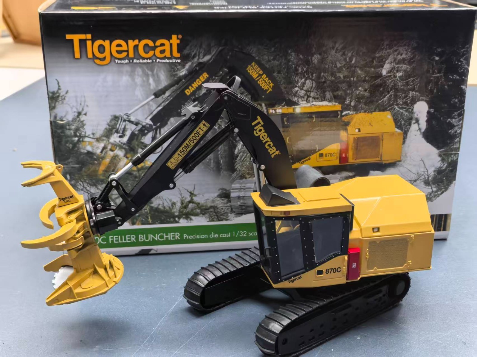 Tigercat 870c Feller Buncher-1/32 .MIB-Diecast-Logging