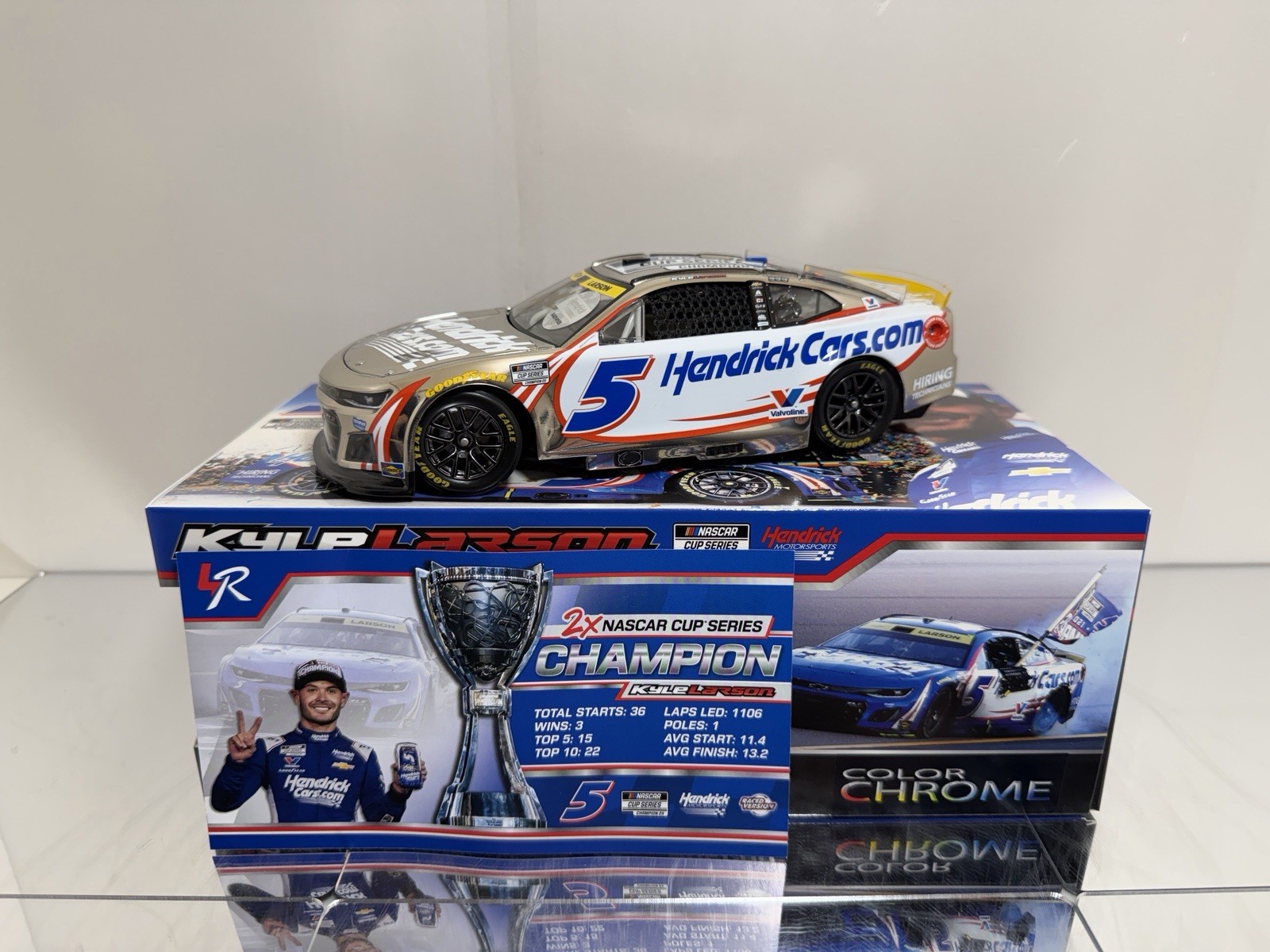 2025 Kyle Larson Champion Dual Auto Silver Chrome 1/144 Made VHTF 1/24 Diecast 2025 Kyle Larson Champion Dual Auto Silver Chrome 1/144 Made VHTF 1/24 Diecast