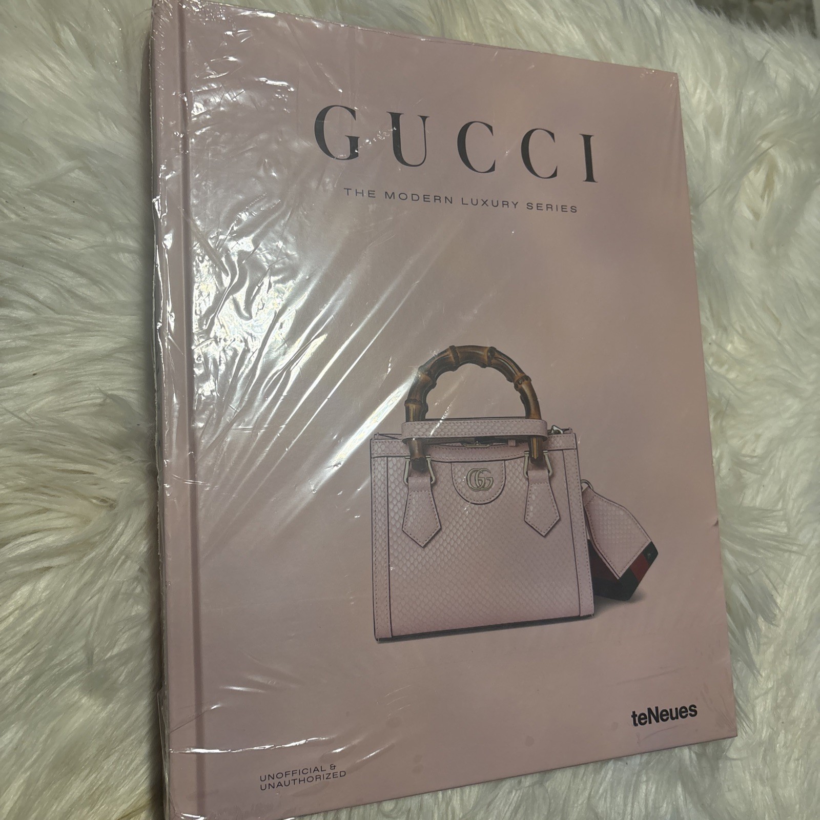 Gucci The Modern Luxury Series, teNeues Coffee Table Book Brand New Sealed Gucci The Modern Luxury Series, teNeues Coffee Table Book Brand New Sealed