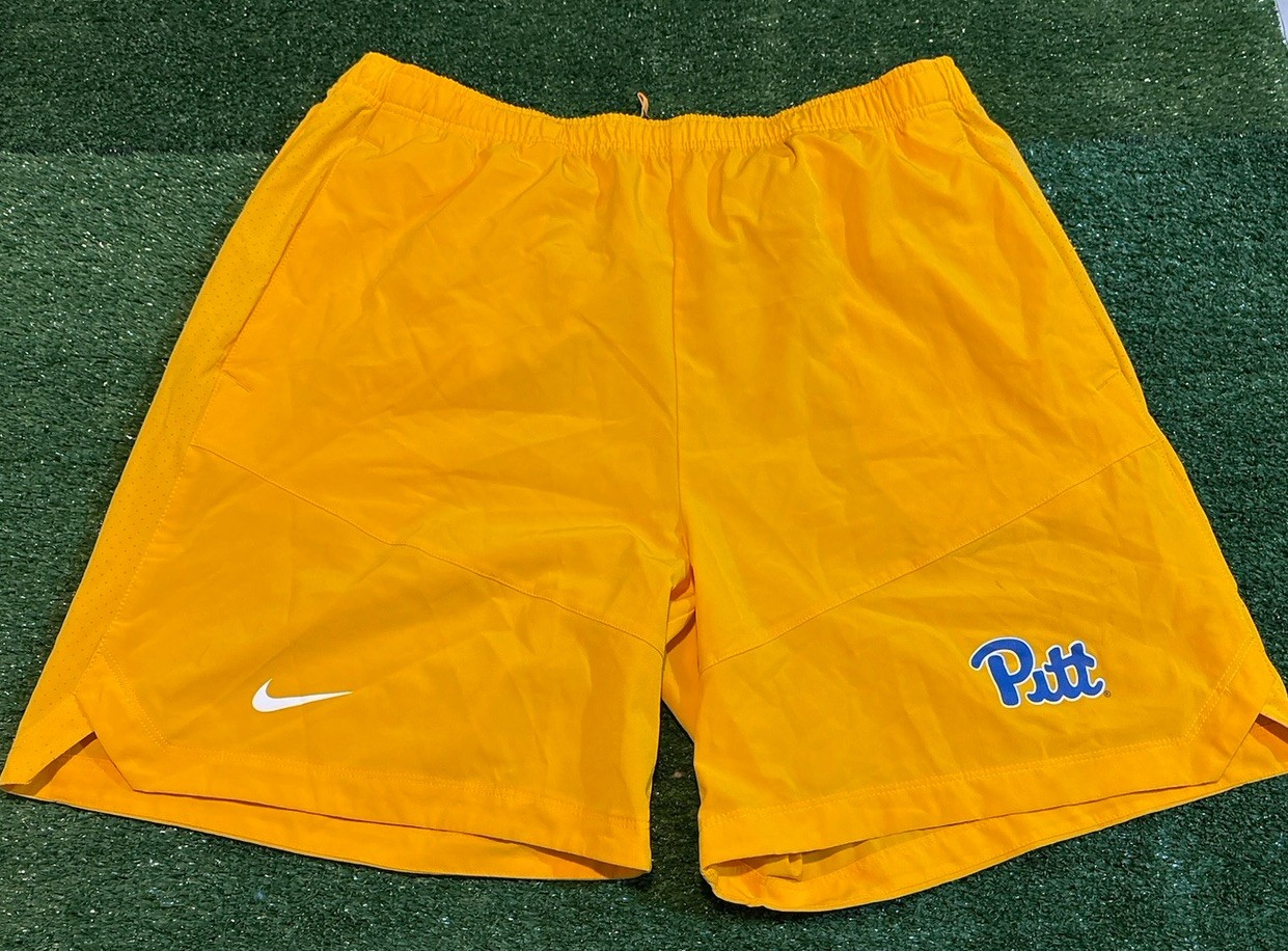 Pitt Panthers shorts mens XL yellow nike lightweight breathable 7\
