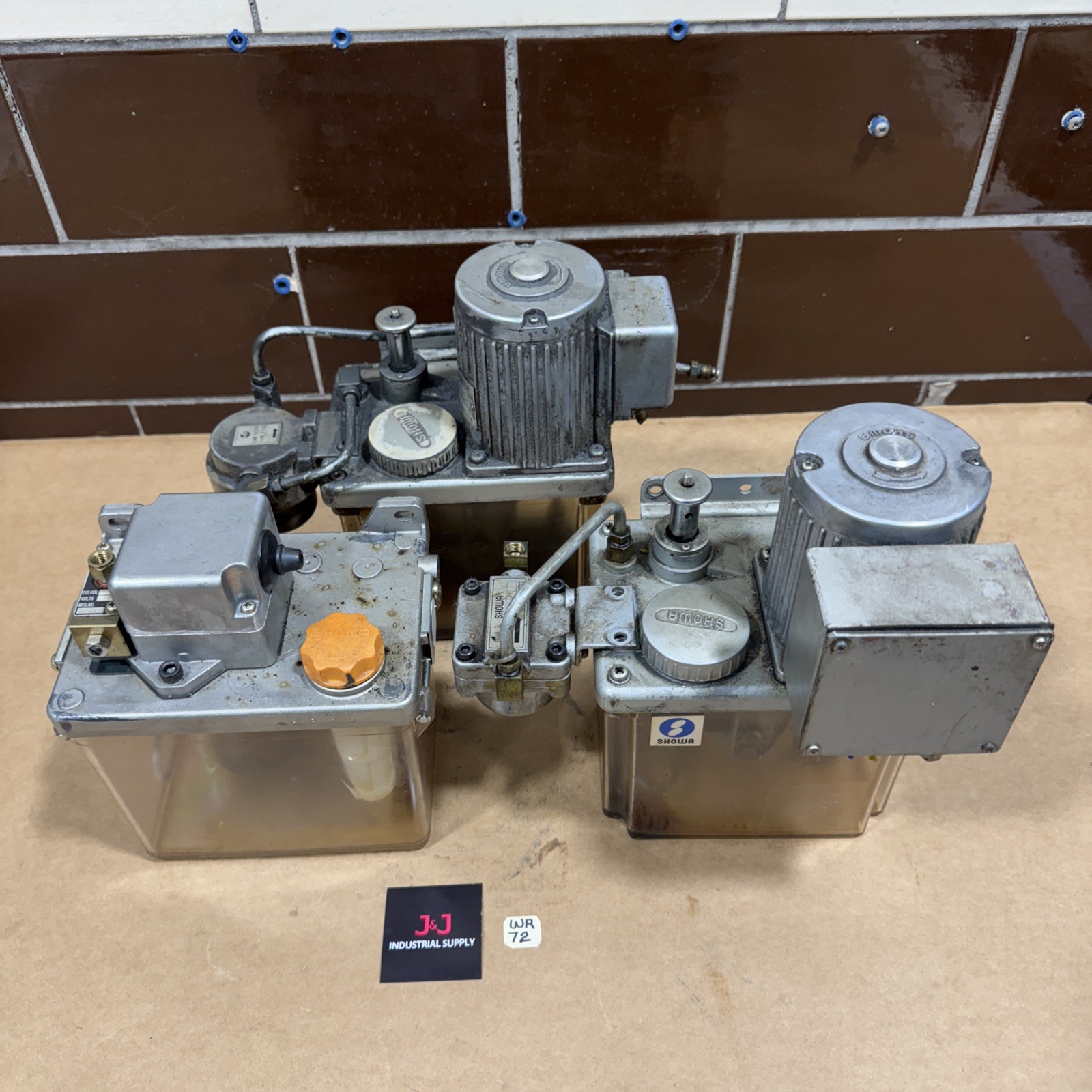 Showa Lubricator Parts (Lot Of 3) Showa Lubricator Parts (Lot Of 3)