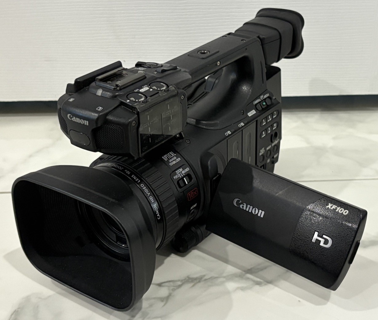 Canon XF100 Professional Camcorder W/Battery & Charger Tested Working Canon XF100 Professional Camcorder W/Battery & Charger Tested Working