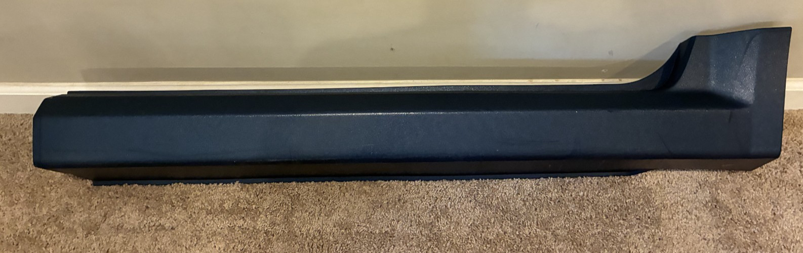 05-06 HONDA ELEMENT FRONT RIGHT ROCKER PANEL MOLDING TRIM OEM BLUE 05-06 HONDA ELEMENT FRONT RIGHT ROCKER PANEL MOLDING TRIM OEM BLUE