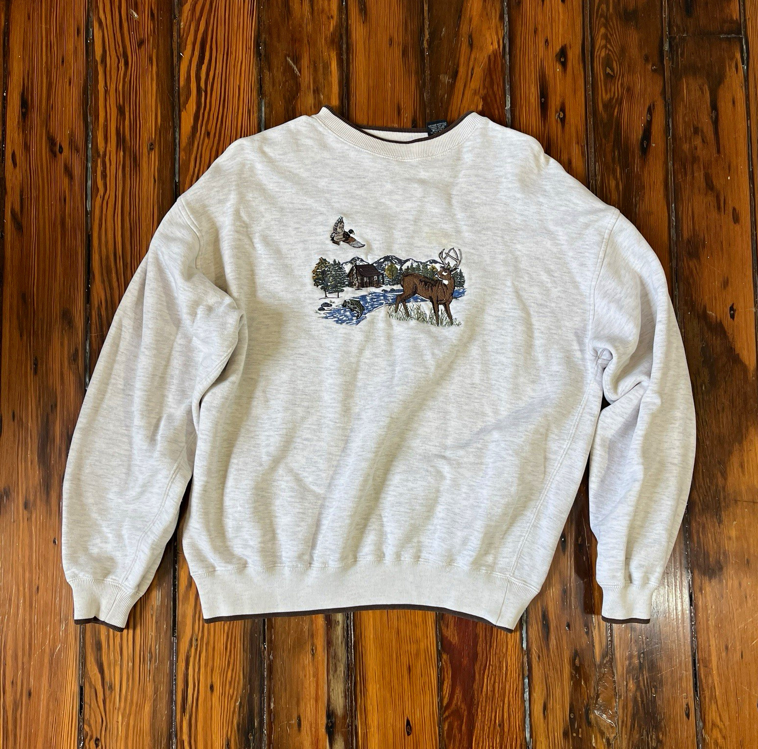 Vintage C&B Sport by Croft & Barrow Men\'s embroidered Deer Cabin sweatshirt