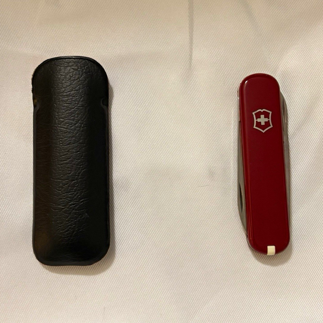 Victorinox Swiss Army Red 74 mm Ambassador (Discontinued) w/ Sheath - Brand New