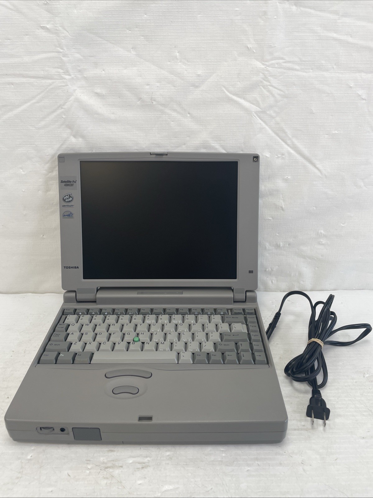Vintage Toshiba Satellite Pro 430CDT Pentium 120MHz 32MB RAM No HDD No OS *READ Vintage Toshiba Satellite Pro 430CDT Pentium 120MHz 32MB RAM No HDD No OS *READ