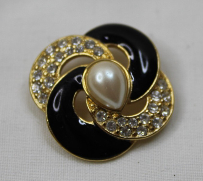 Vintage Monet Brooch Faux Pearl Black Enamel Gold Tone Swirl Base 1\