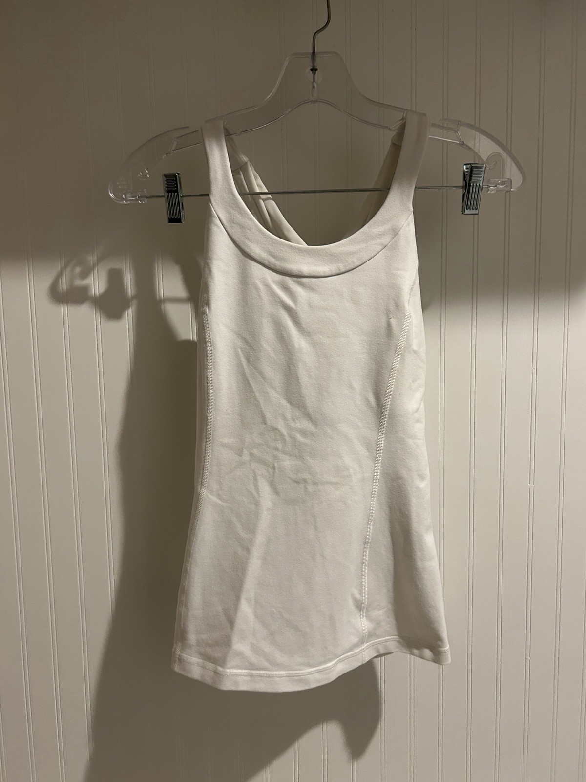 Lululemon Track & Train Tank White Power Luxtreme Shelf Bra Criss Cross Size 4