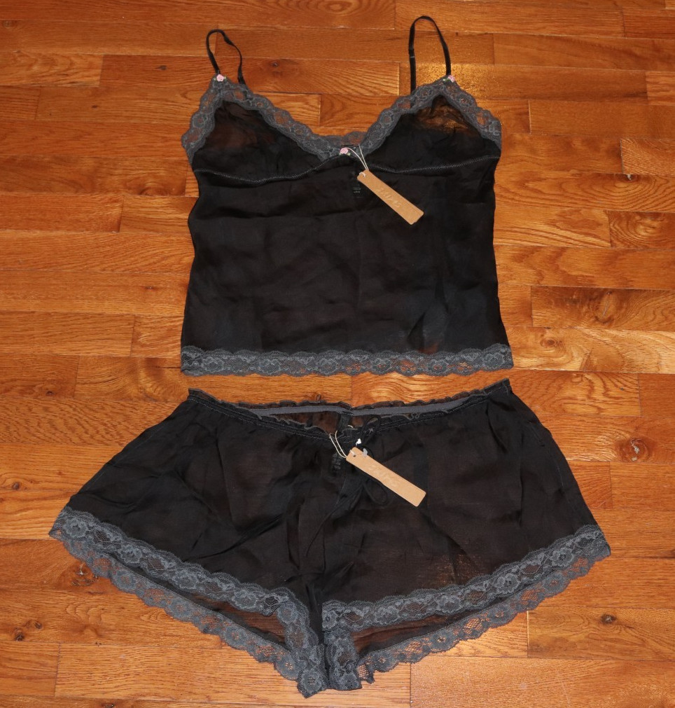 BNWT Skims Romance Lace Triangle Cami and Shorts SET Size Medium MSRP $88