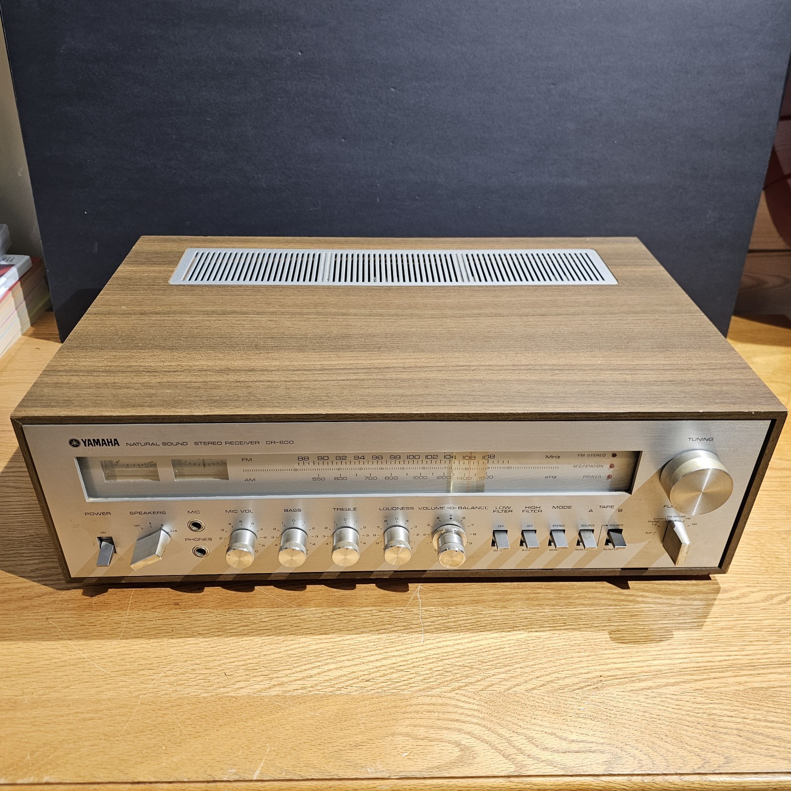 Vintage Yamaha CR600 Natural Sound Stereo AM/FM Receiver - Japan - READ DESC.