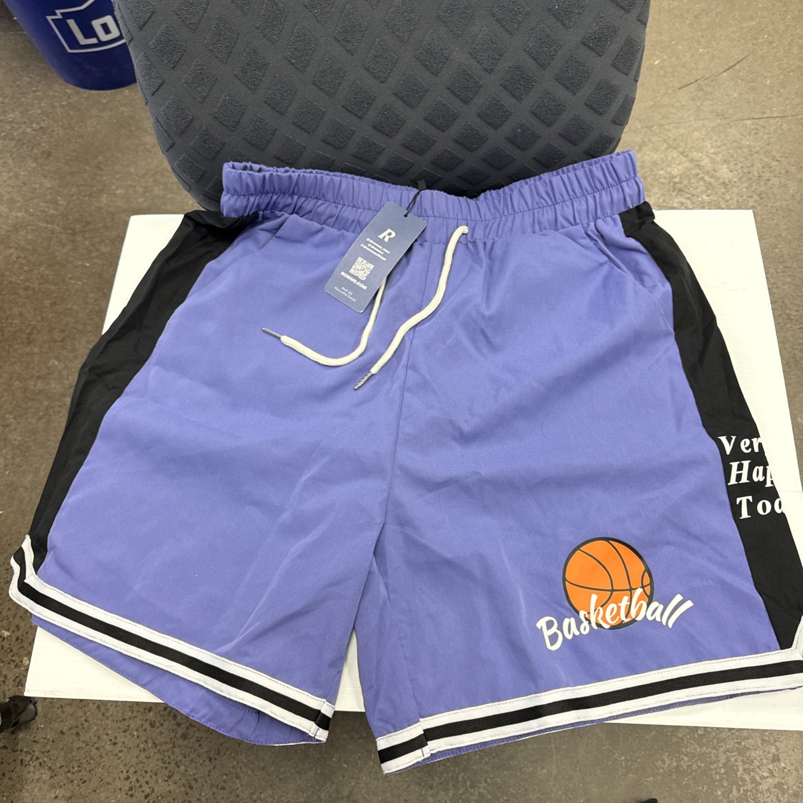ROMWE purple basketball XL Shorts. ROMWE purple basketball XL Shorts.