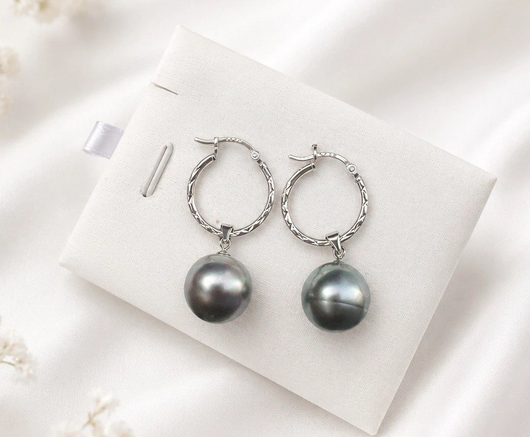 Grey Round Tahitian Pearl Sterling Silver Hoop Dangle Drop Latch Back Earrings Grey Round Tahitian Pearl Sterling Silver Hoop Dangle Drop Latch Back Earrings